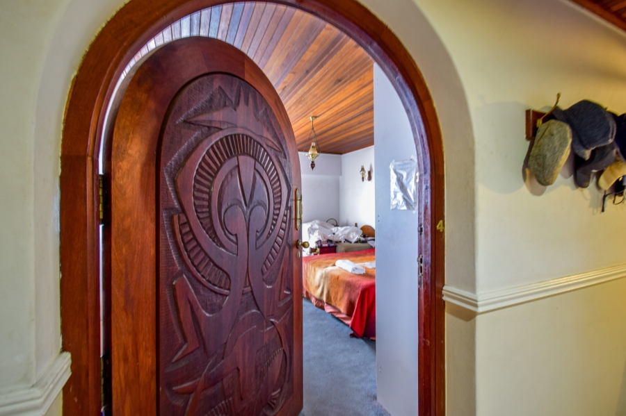 9 Bedroom Property for Sale in Nieuw Muckleneuk Gauteng