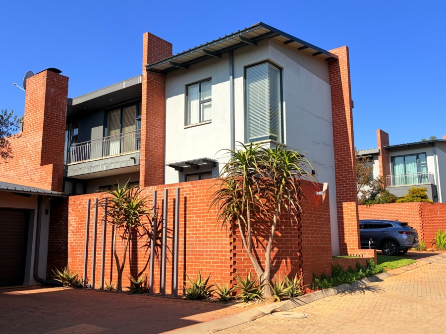 3 Bedroom Property for Sale in Queenswood Gauteng