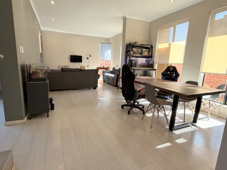 3 Bedroom Property for Sale in Queenswood Gauteng