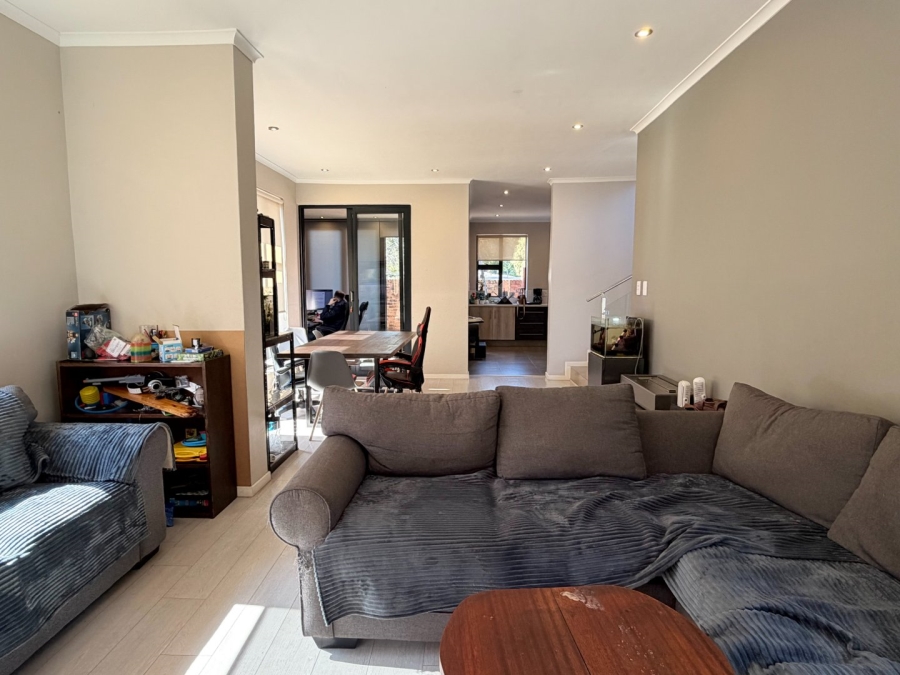3 Bedroom Property for Sale in Queenswood Gauteng