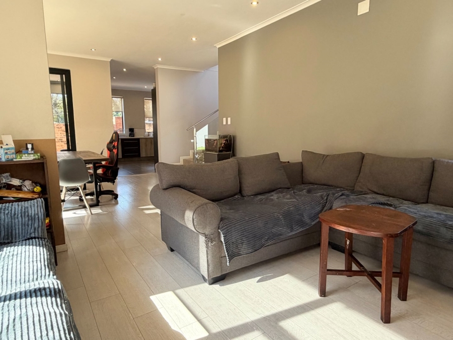 3 Bedroom Property for Sale in Queenswood Gauteng