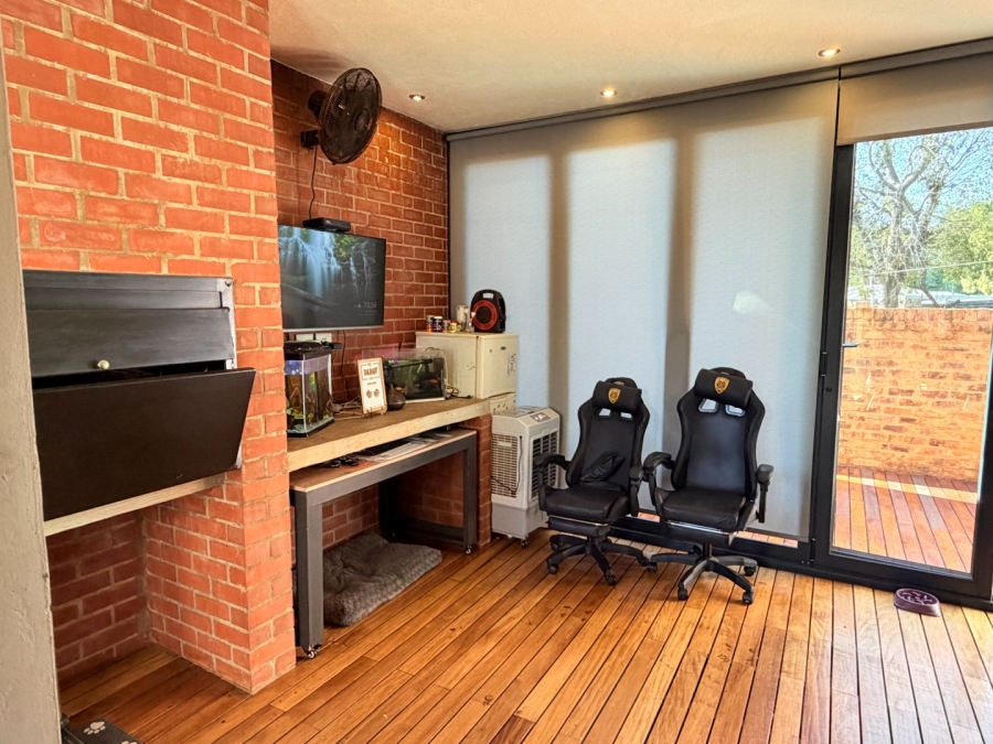 3 Bedroom Property for Sale in Queenswood Gauteng