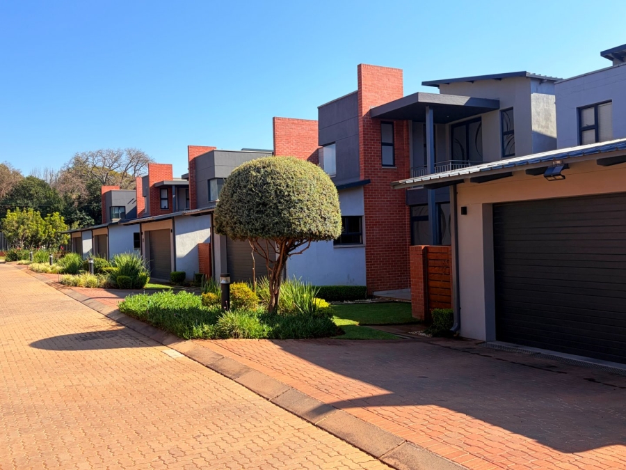 3 Bedroom Property for Sale in Queenswood Gauteng