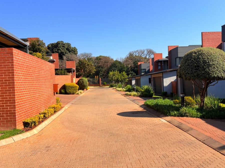 3 Bedroom Property for Sale in Queenswood Gauteng