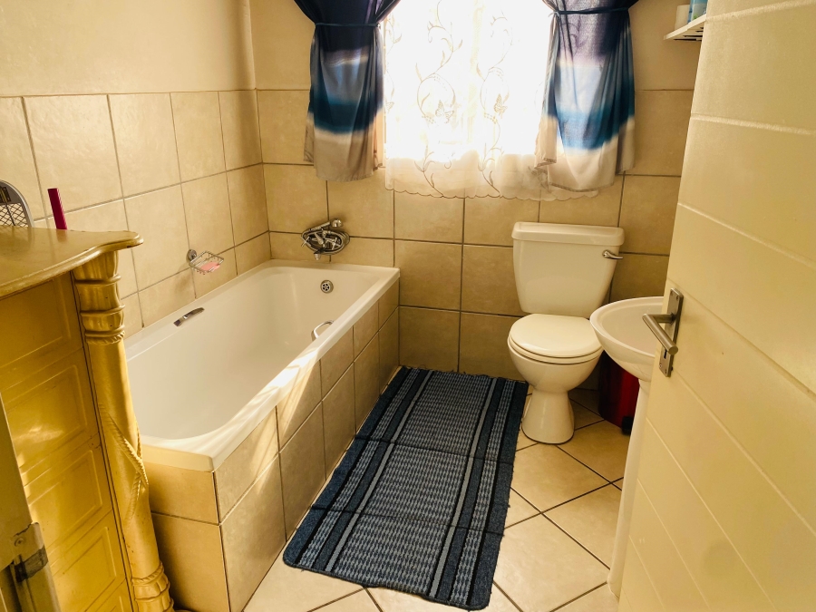 3 Bedroom Property for Sale in Willow Park Manor Gauteng