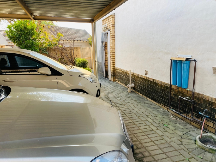 3 Bedroom Property for Sale in Willow Park Manor Gauteng