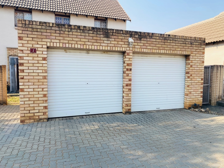 3 Bedroom Property for Sale in Willow Park Manor Gauteng