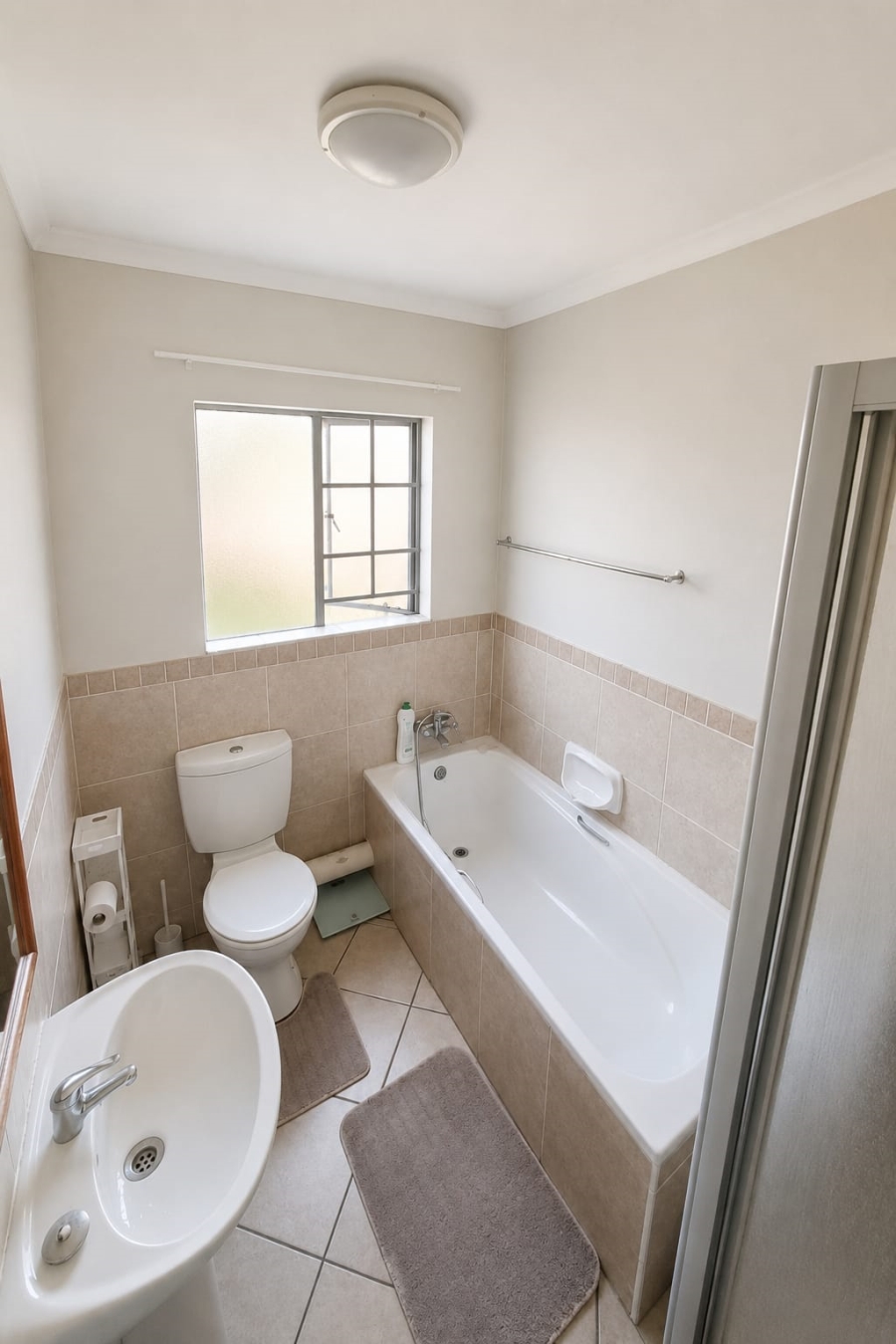 2 Bedroom Property for Sale in Erand Gardens Gauteng