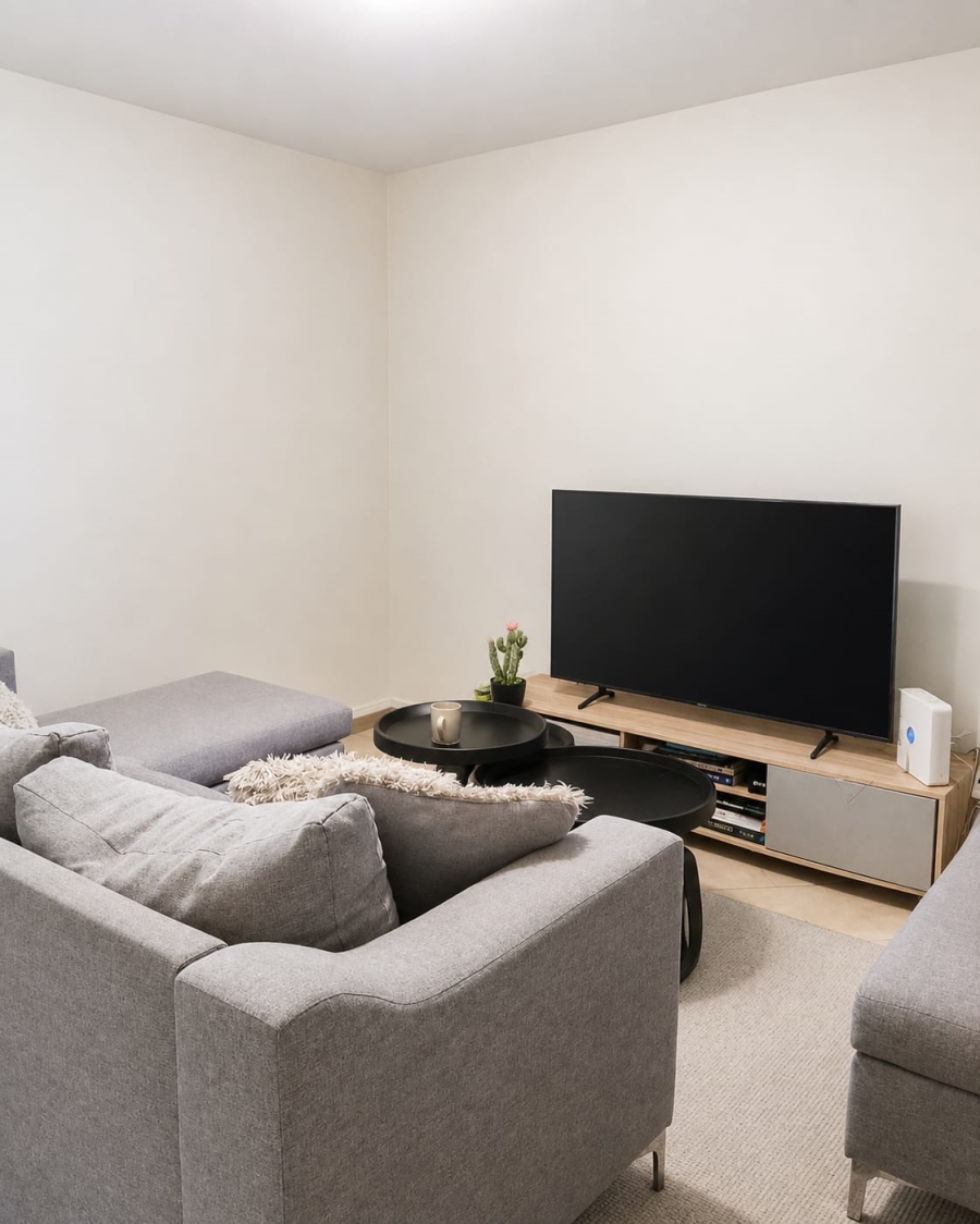 2 Bedroom Property for Sale in Erand Gardens Gauteng