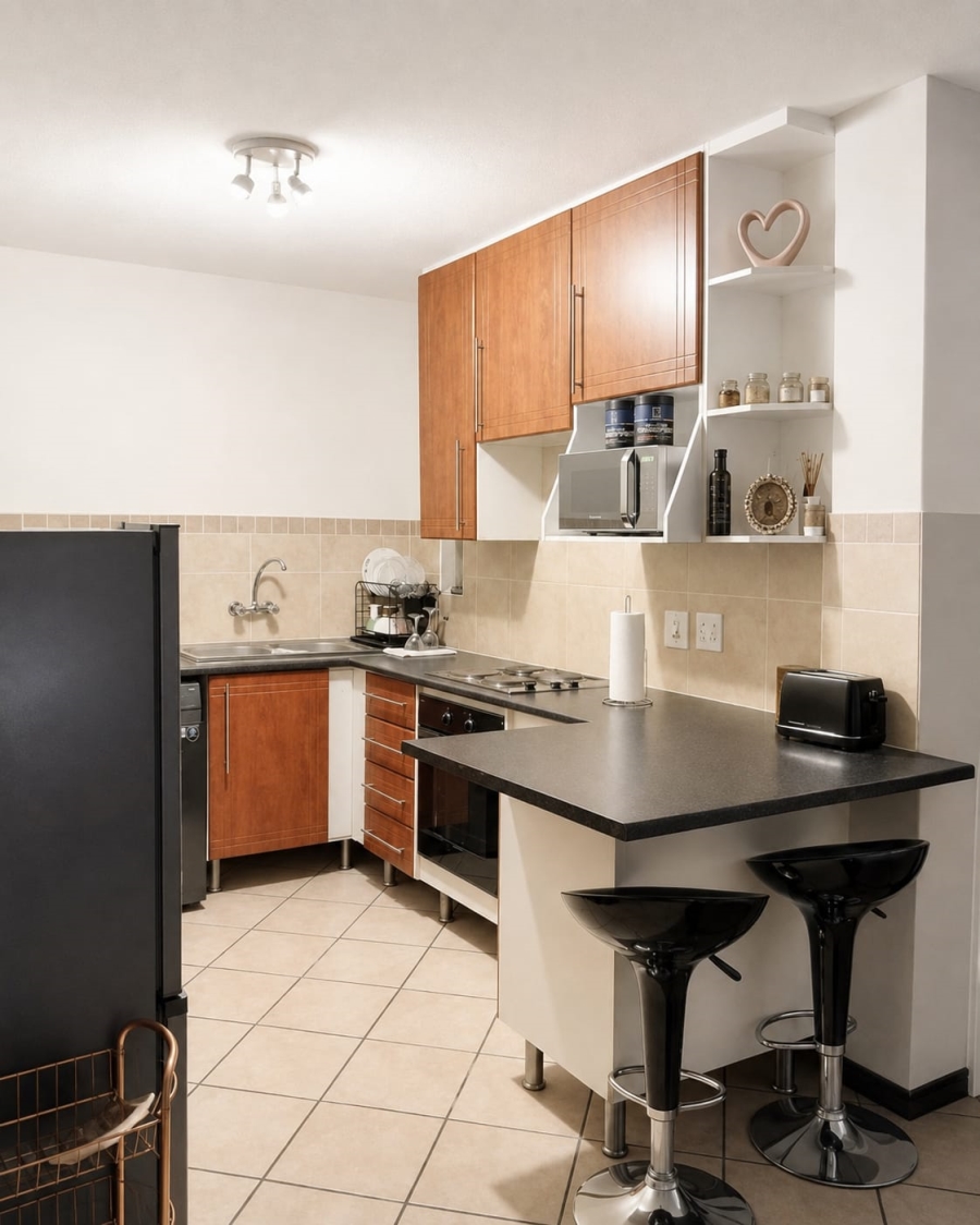 2 Bedroom Property for Sale in Erand Gardens Gauteng