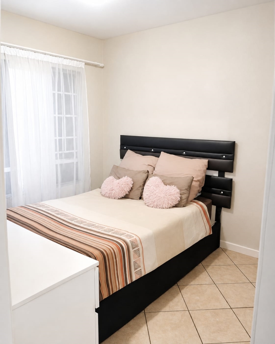 2 Bedroom Property for Sale in Erand Gardens Gauteng