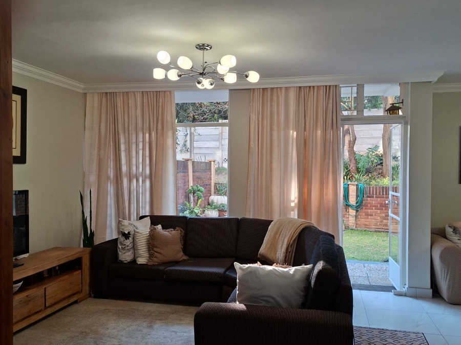 3 Bedroom Property for Sale in Robindale Gauteng