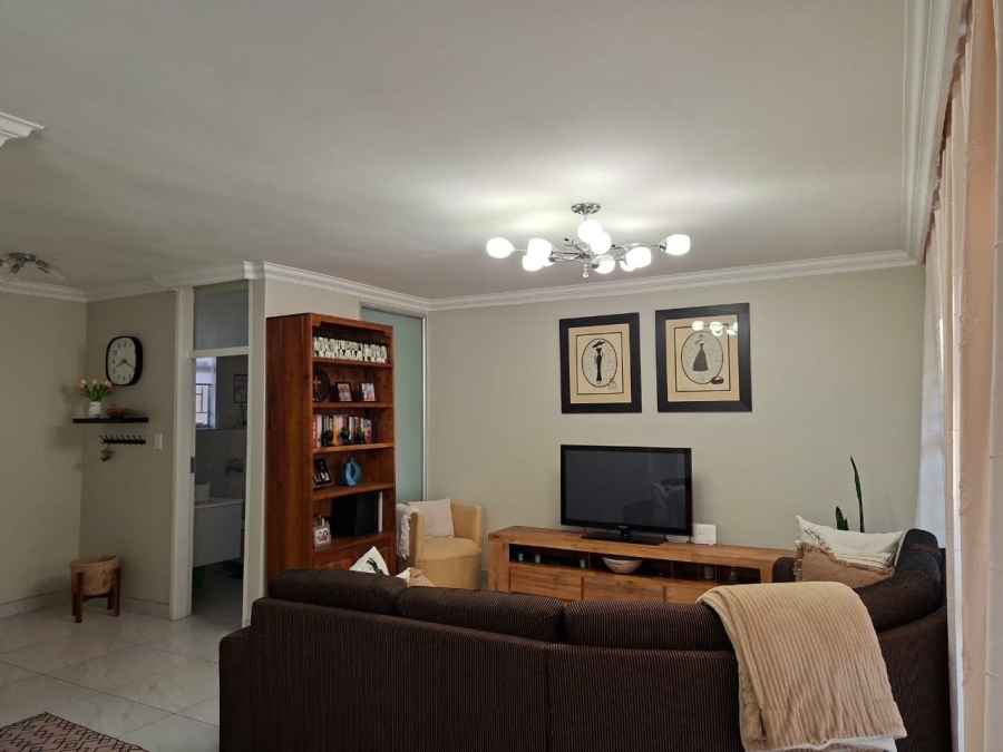 3 Bedroom Property for Sale in Robindale Gauteng
