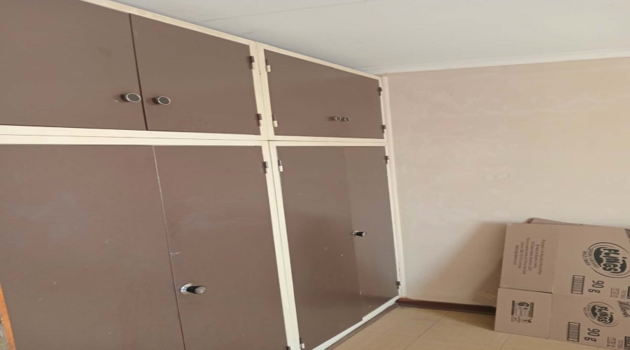 2 Bedroom Property for Sale in Vanderbijlpark CW 5 Gauteng