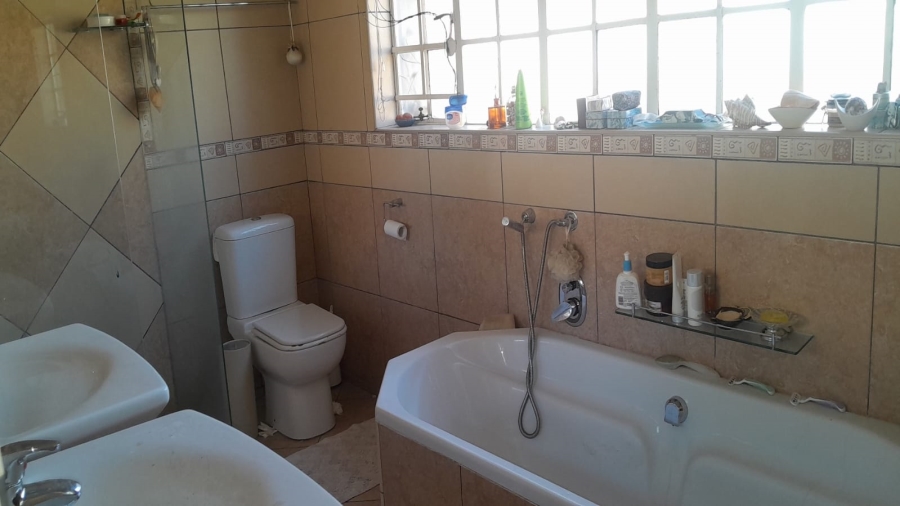 3 Bedroom Property for Sale in Three Rivers Gauteng