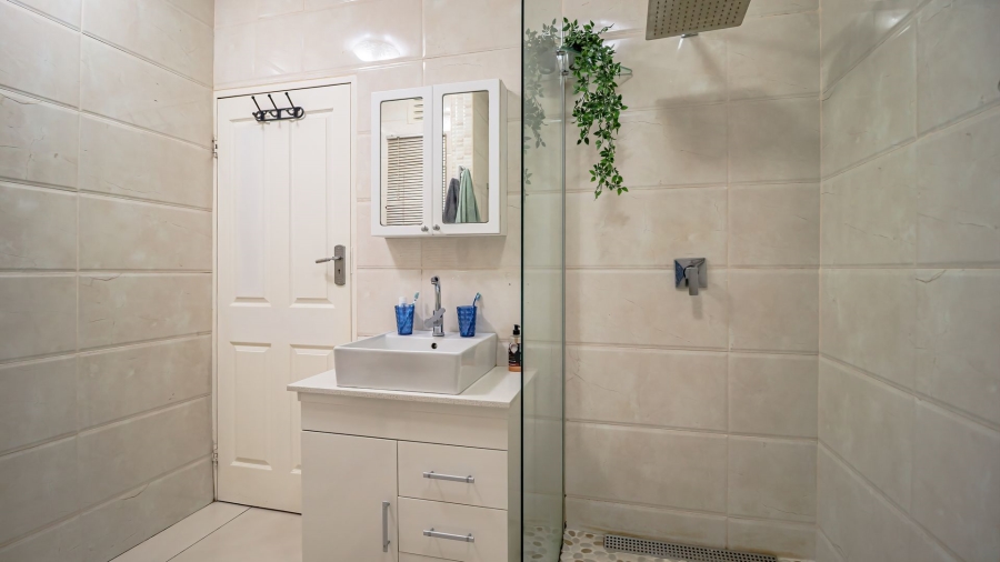 2 Bedroom Property for Sale in Bedford Gardens Gauteng