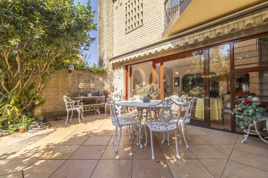 3 Bedroom Property for Sale in Bryanston Gauteng