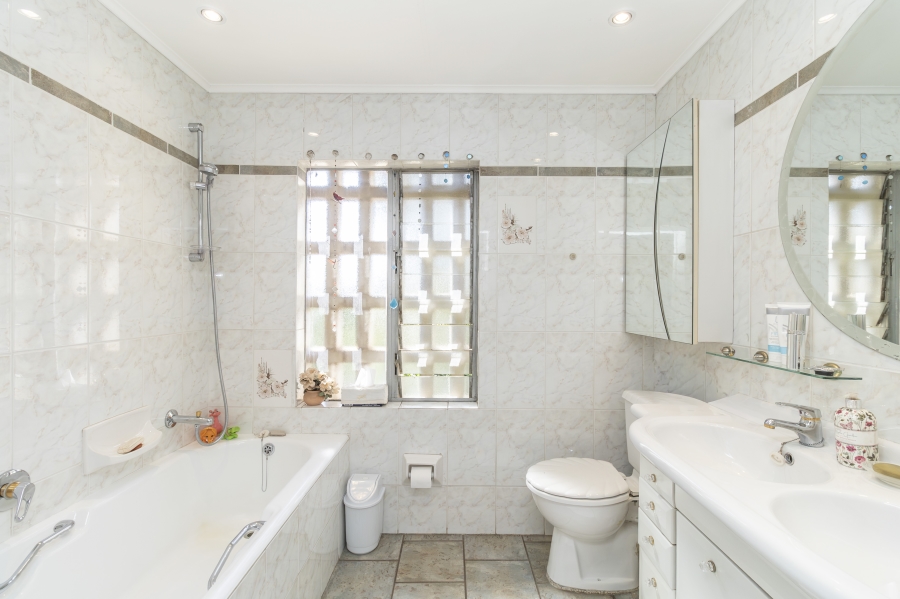 3 Bedroom Property for Sale in Bryanston Gauteng
