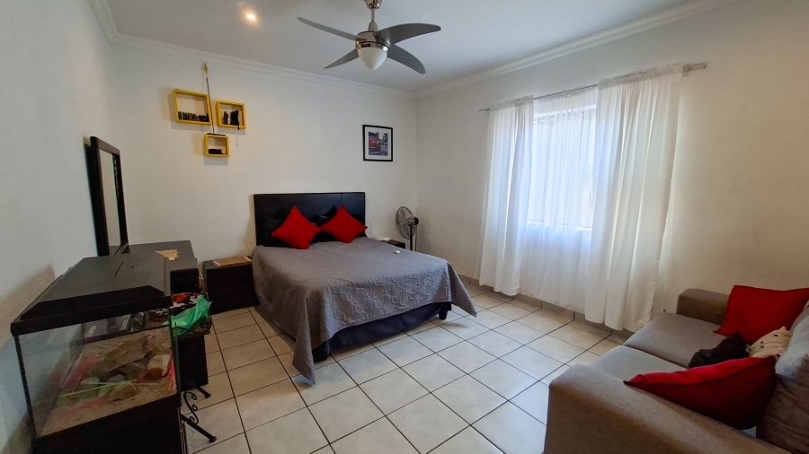 5 Bedroom Property for Sale in Summer Place Estate Gauteng
