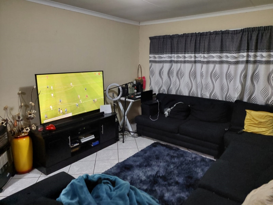 2 Bedroom Property for Sale in Norkem Park Gauteng