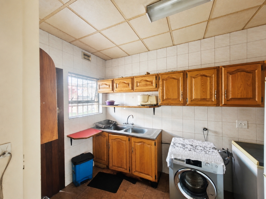 5 Bedroom Property for Sale in Actonville Gauteng