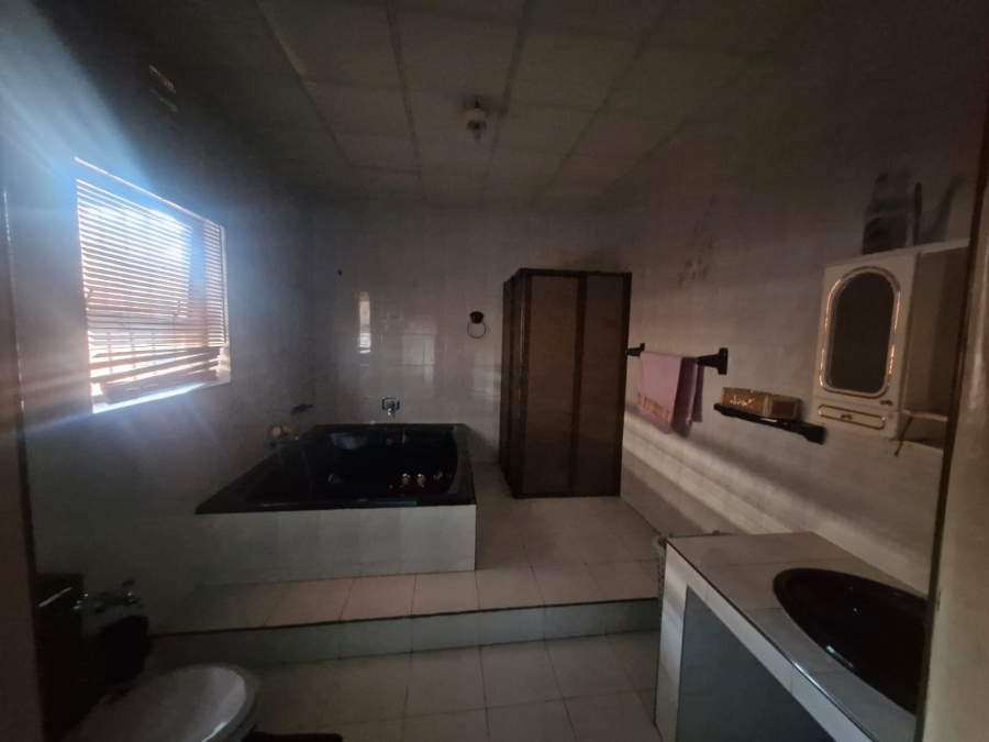 5 Bedroom Property for Sale in Actonville Gauteng