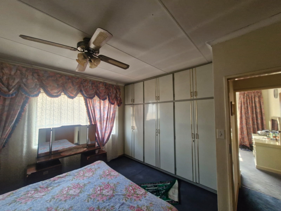 5 Bedroom Property for Sale in Actonville Gauteng