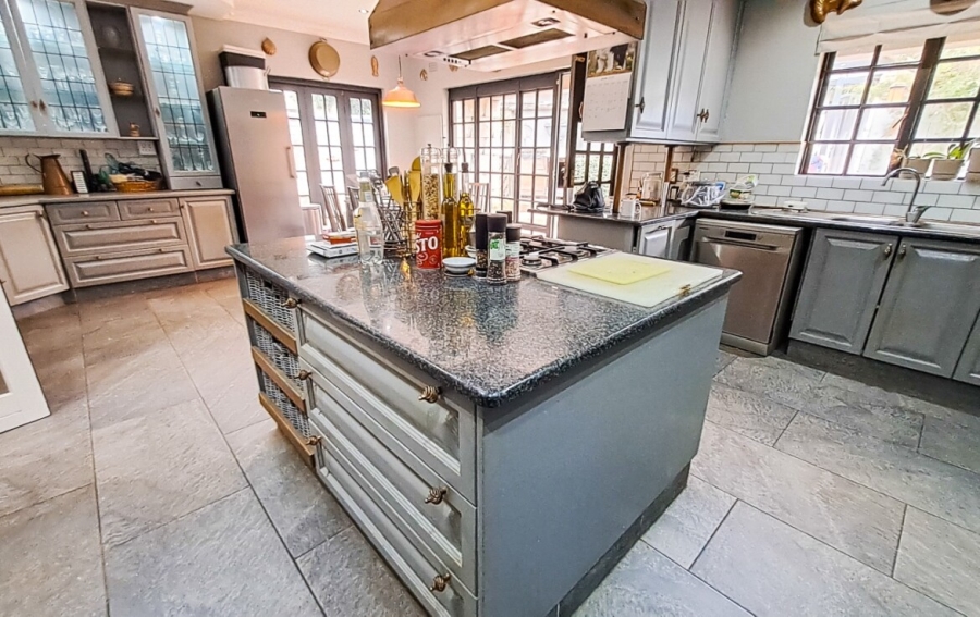 5 Bedroom Property for Sale in Bedfordview Gauteng