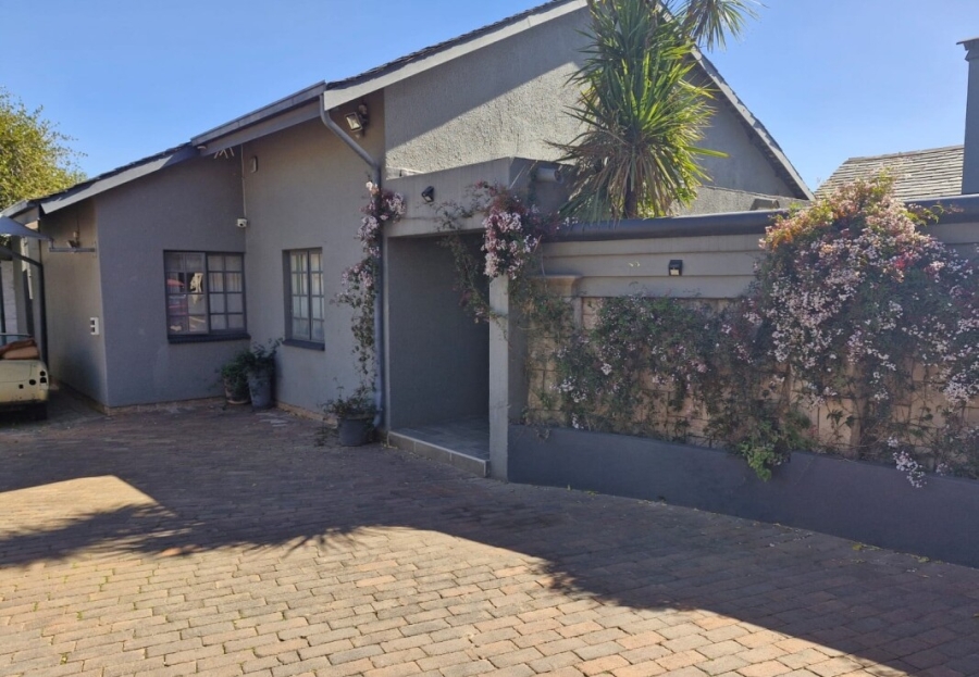 5 Bedroom Property for Sale in Bedfordview Gauteng
