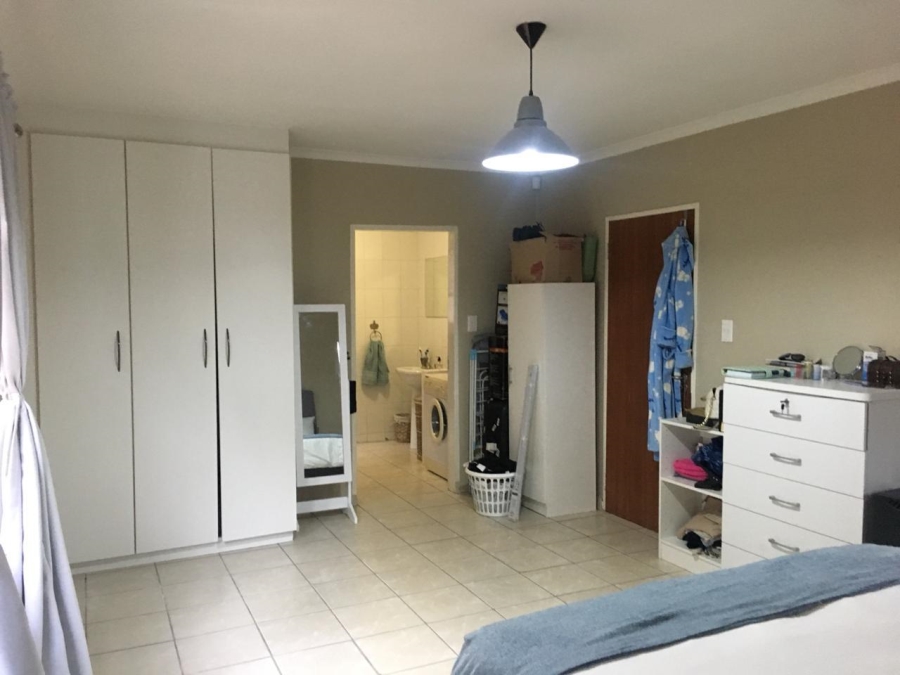 To Let 1 Bedroom Property for Rent in Sydenham Gauteng