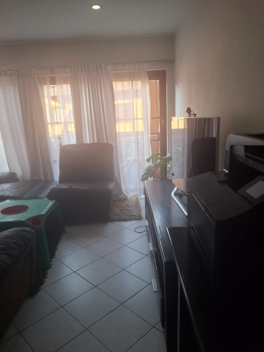 To Let 2 Bedroom Property for Rent in Hurlyvale Gauteng