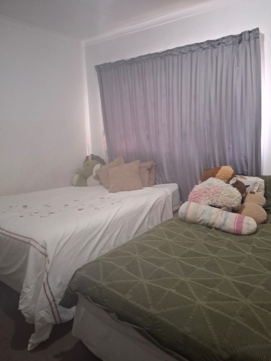To Let 2 Bedroom Property for Rent in Hurlyvale Gauteng