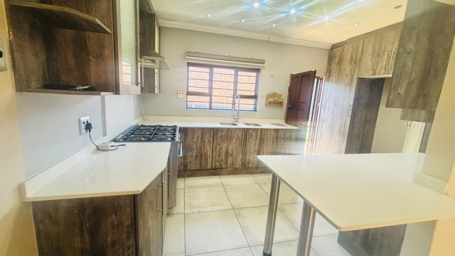 3 Bedroom Property for Sale in Comet Gauteng