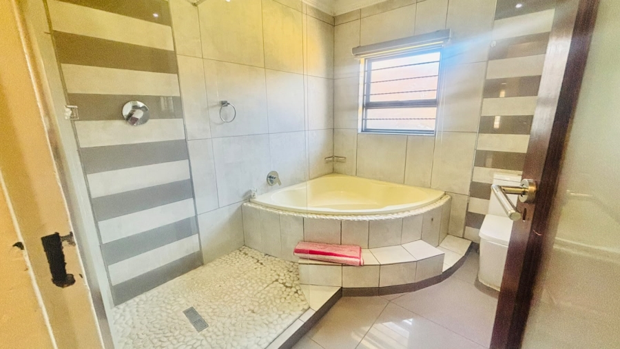 3 Bedroom Property for Sale in Comet Gauteng