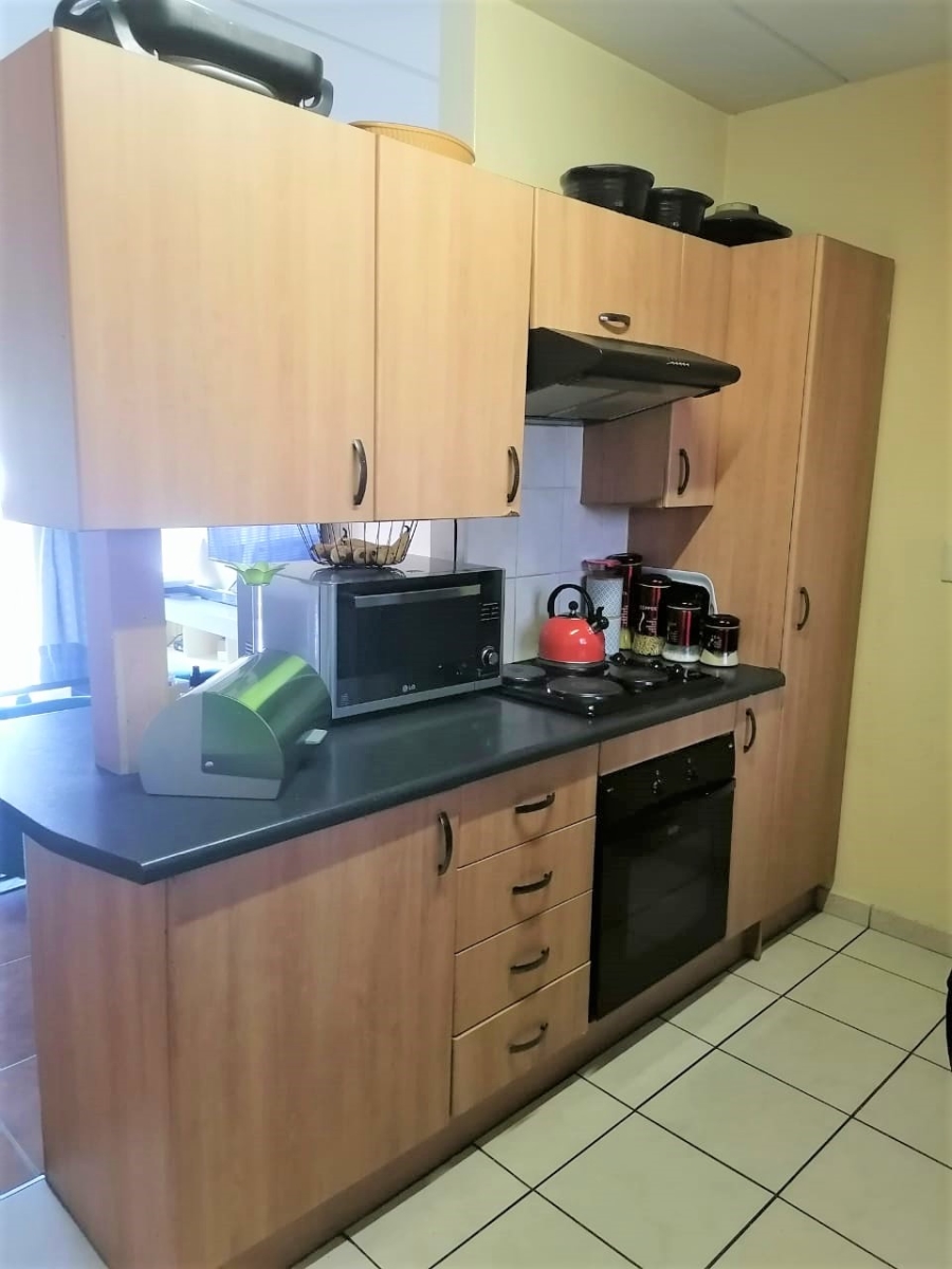 2 Bedroom Property for Sale in Birchleigh Gauteng