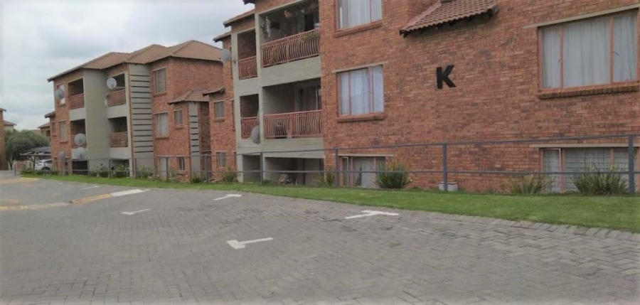 2 Bedroom Property for Sale in Birchleigh Gauteng