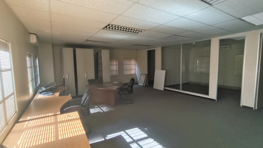 To Let Commercial Property for Rent in Die Hoewes Gauteng