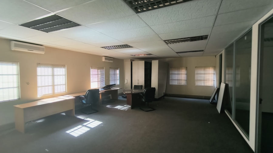 To Let Commercial Property for Rent in Die Hoewes Gauteng