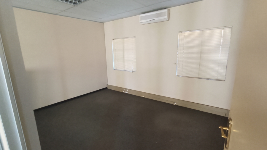 To Let Commercial Property for Rent in Die Hoewes Gauteng