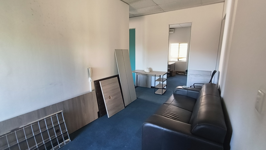 To Let Commercial Property for Rent in Die Hoewes Gauteng