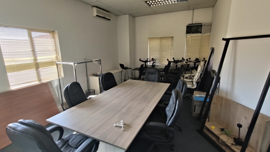 To Let Commercial Property for Rent in Die Hoewes Gauteng