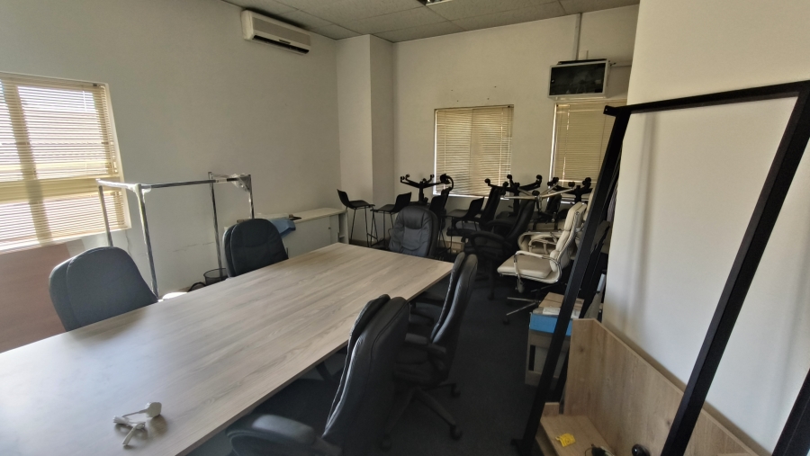 To Let Commercial Property for Rent in Die Hoewes Gauteng