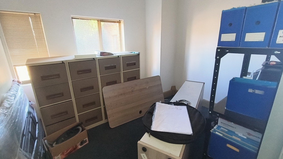 To Let Commercial Property for Rent in Die Hoewes Gauteng