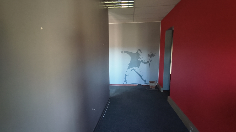 To Let Commercial Property for Rent in Die Hoewes Gauteng