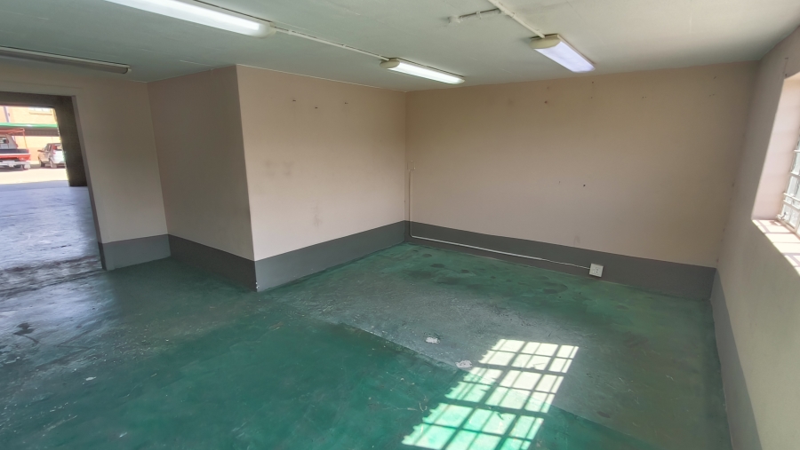 To Let Commercial Property for Rent in Hennopspark Gauteng