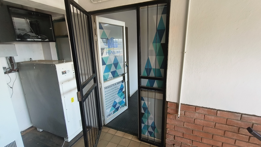 To Let Commercial Property for Rent in Hennopspark Gauteng