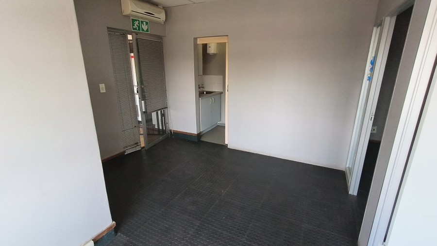 To Let Commercial Property for Rent in Hennopspark Gauteng