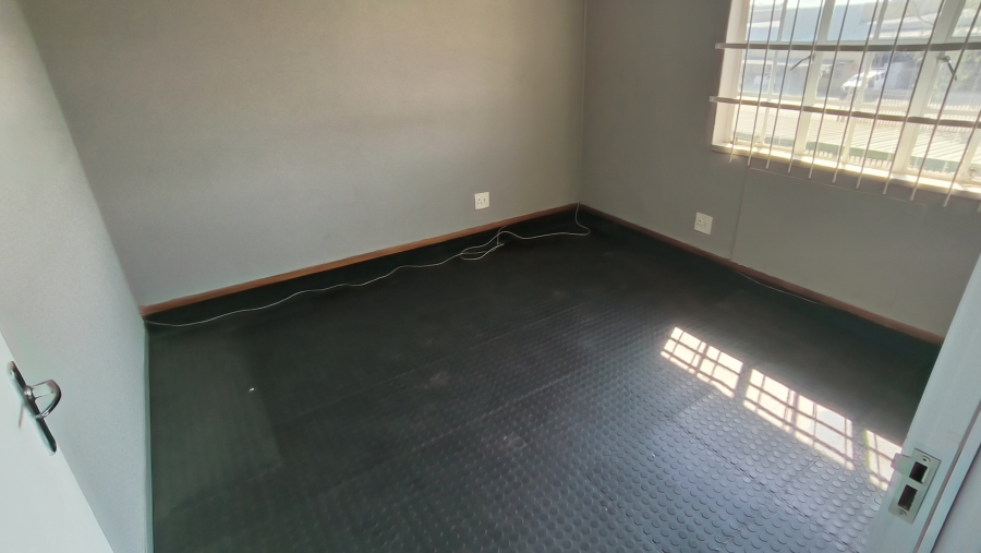 To Let Commercial Property for Rent in Hennopspark Gauteng