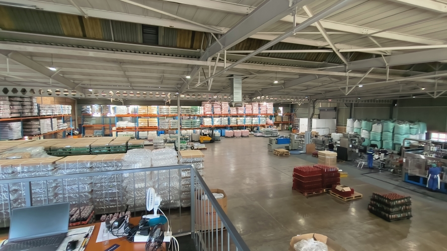 To Let Commercial Property for Rent in Rooihuiskraal Gauteng