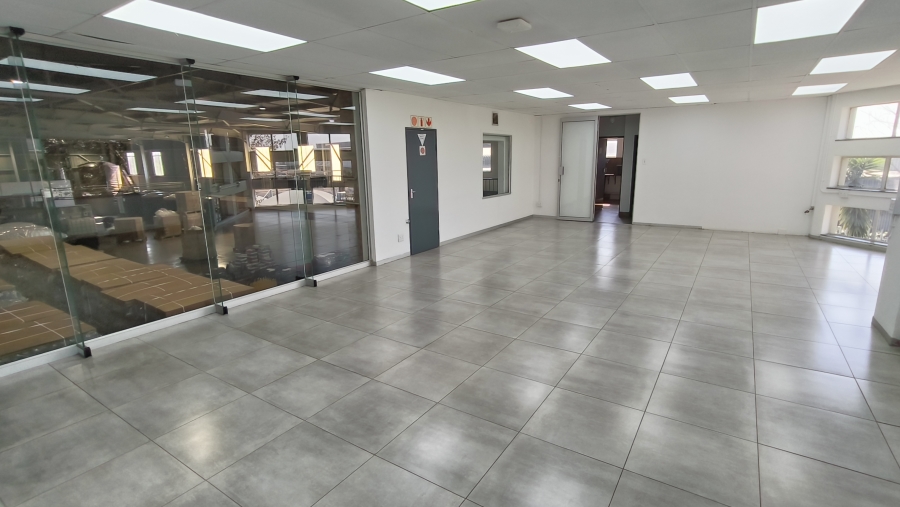 To Let Commercial Property for Rent in Rooihuiskraal Gauteng